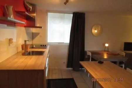 Chez Karine Et Julien דירה