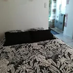 Chez Karine Et Julien * קאור